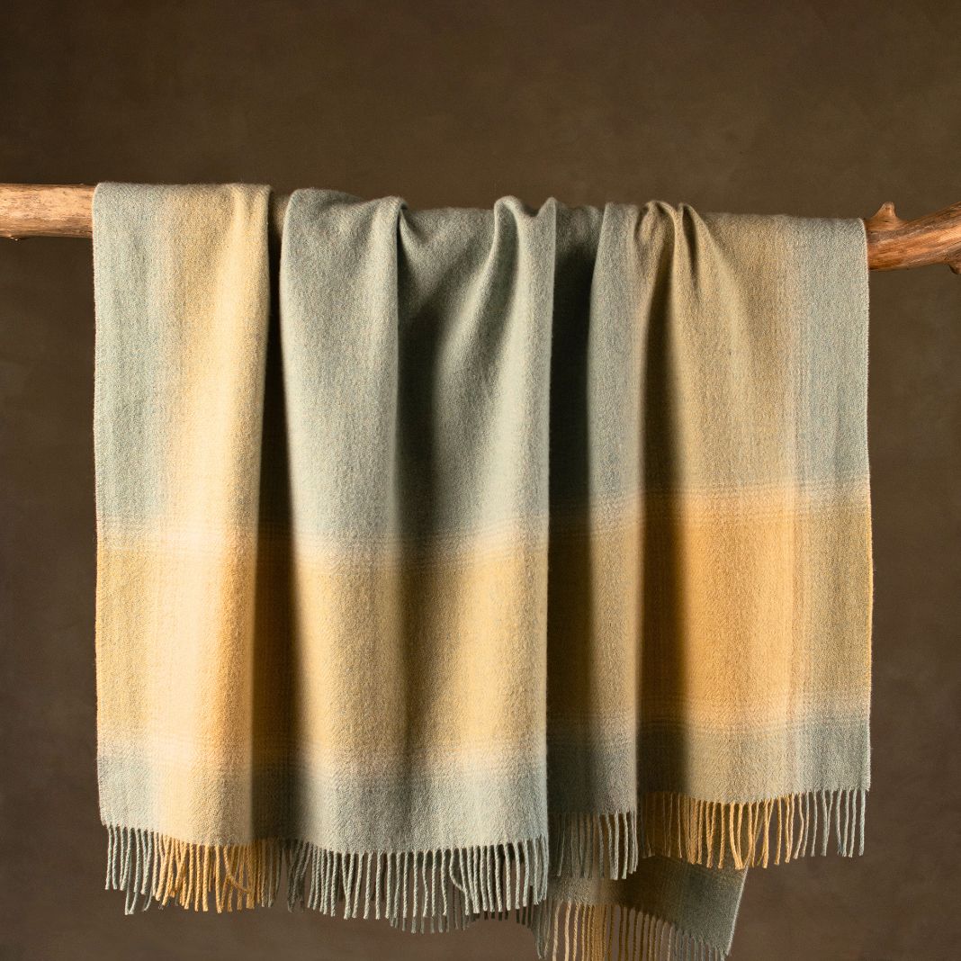 Ériu | Tara Irish Wool Blanket