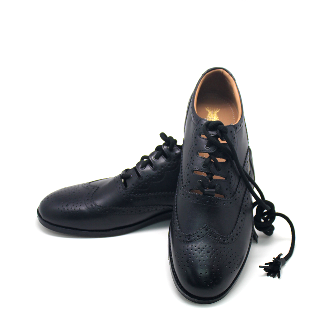 Thistle Ghillie Brogues | The Scottish Company, Toronto