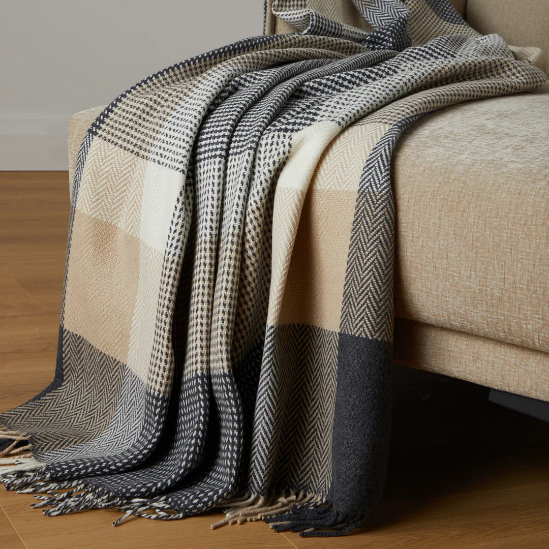 Foxford Woollen Mills | Cashmere & Lambswool Throw - Downpatrick