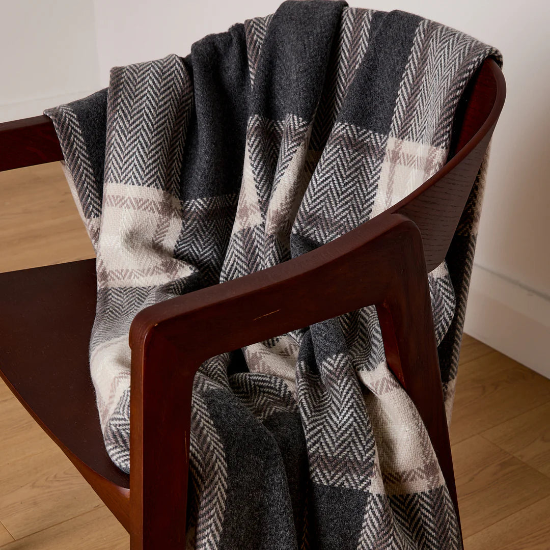 Foxford Woollen Mills | Cashmere & Lambswool Throw - Dun Chaoin