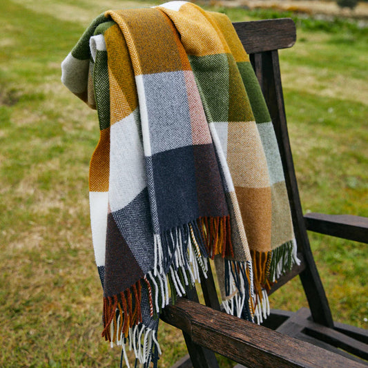 Foxford Woollen Mills | Lambswool Throw - Ardagh