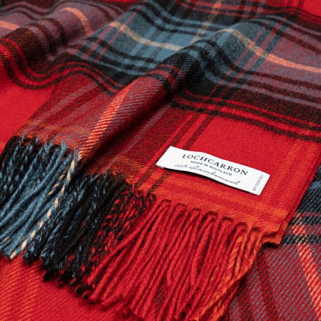 Lochcarron | Tartan Lambswool Blanket - Lochcarron Ruby